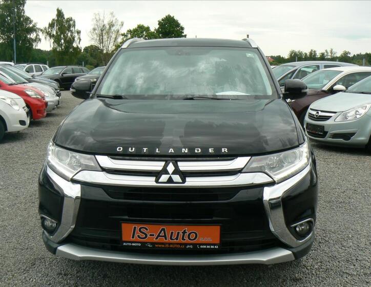 Mitsubishi Outlander 3