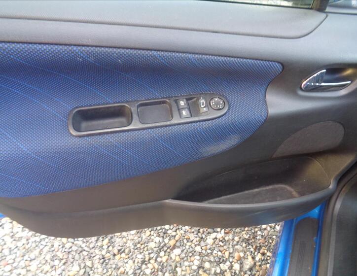 Peugeot 207 12