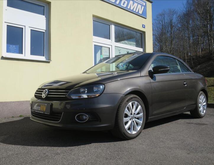 Volkswagen EOS 4