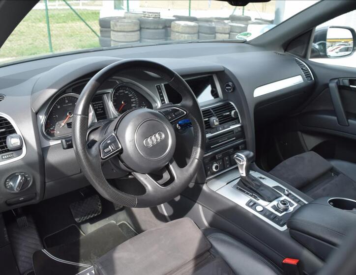Audi Q7 16