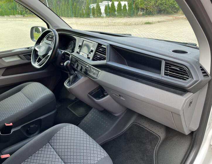 Volkswagen Caravelle 14