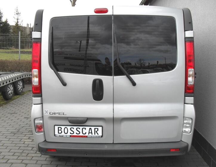 Opel Vivaro 4