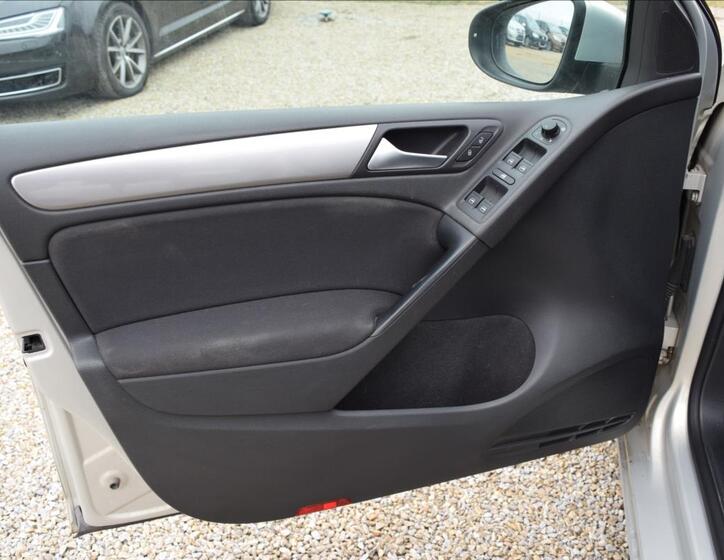 Volkswagen Golf 22