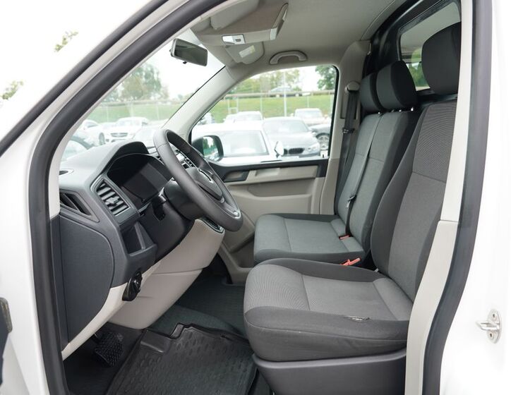 Volkswagen Transporter 22