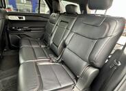 Ford Explorer 16