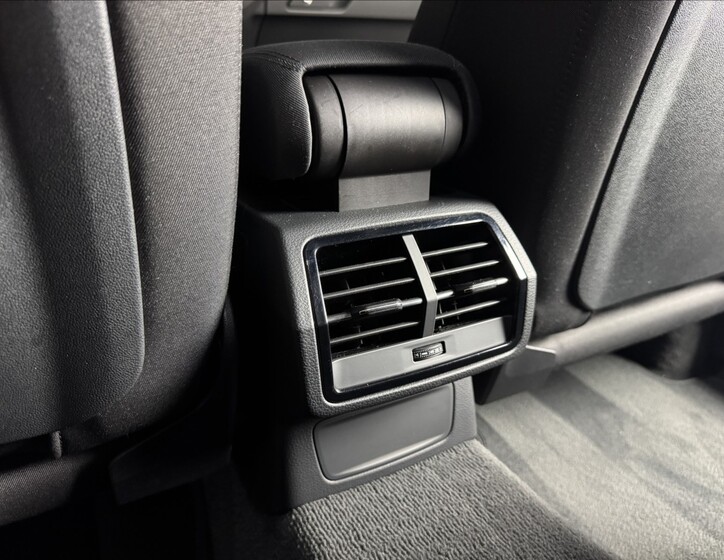 Audi Q3 15