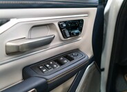 Dodge RAM 21