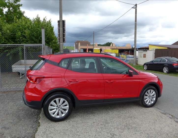 Seat Arona 5