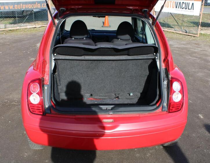 Nissan Micra 11