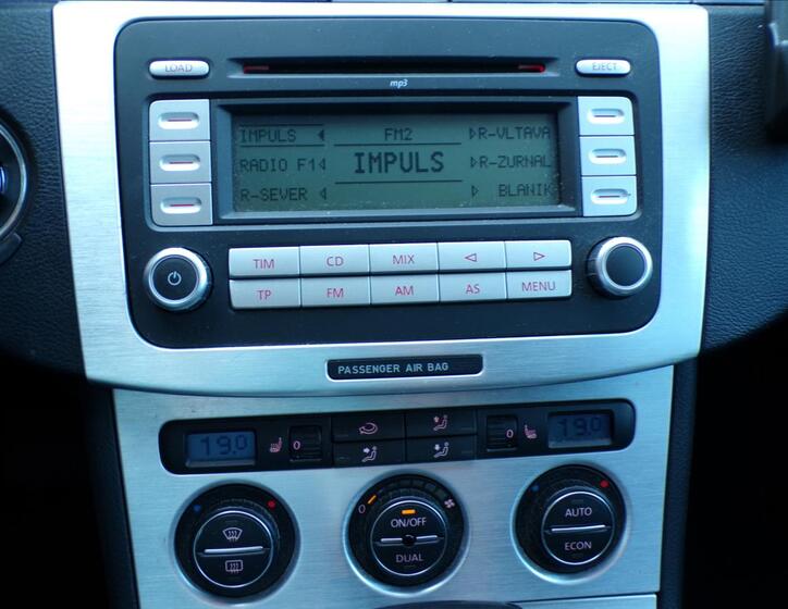 Volkswagen Passat 9