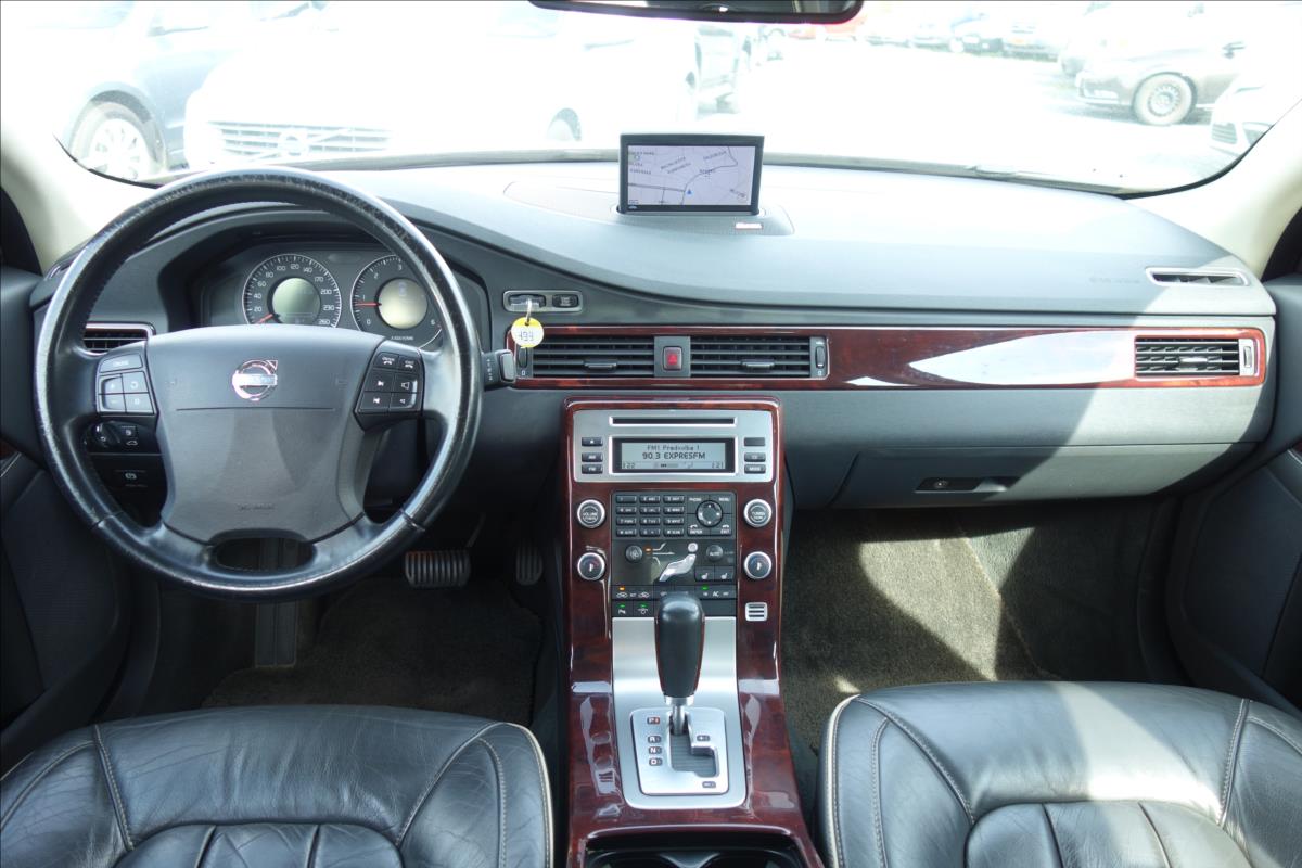 Volvo S80