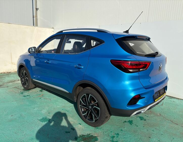 MG ZS 4