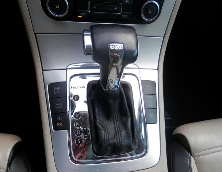 Volkswagen Passat CC 17
