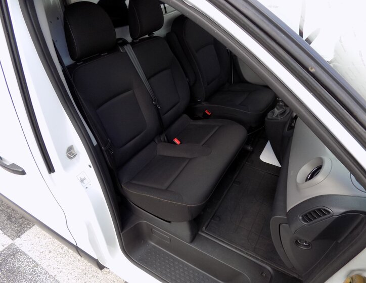 Renault Trafic 13