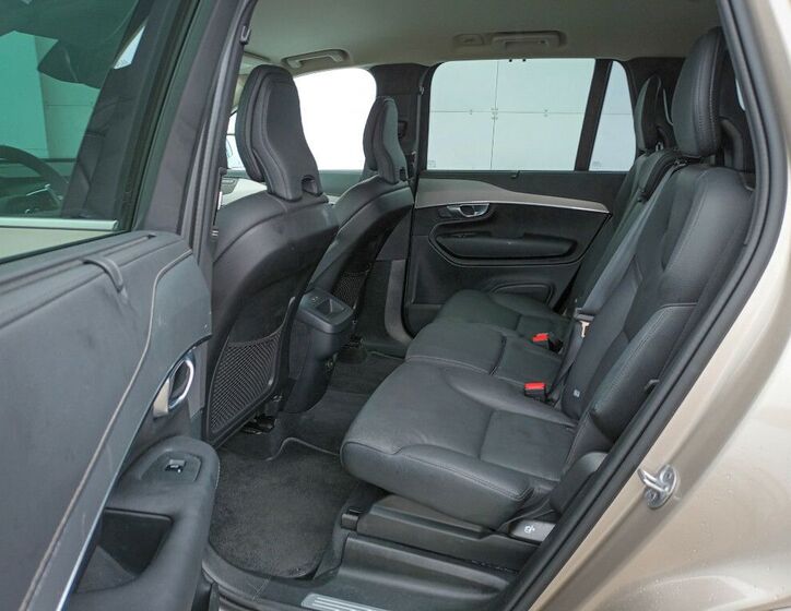 Volvo XC90 16