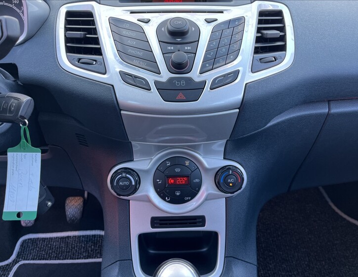 Ford Fiesta 27