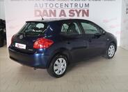 Toyota Auris 4
