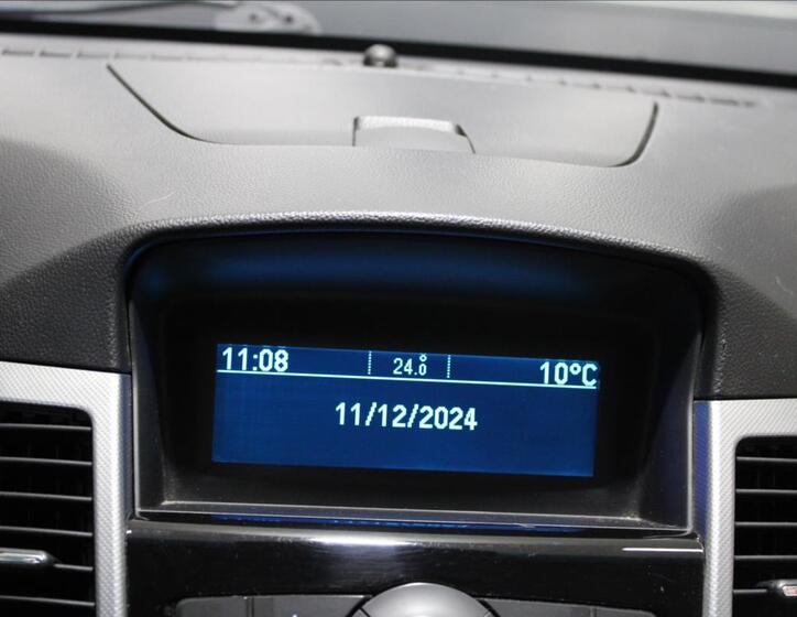 Chevrolet Cruze 30