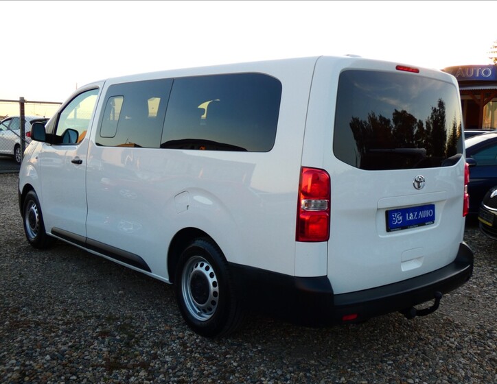 Toyota ProAce 6