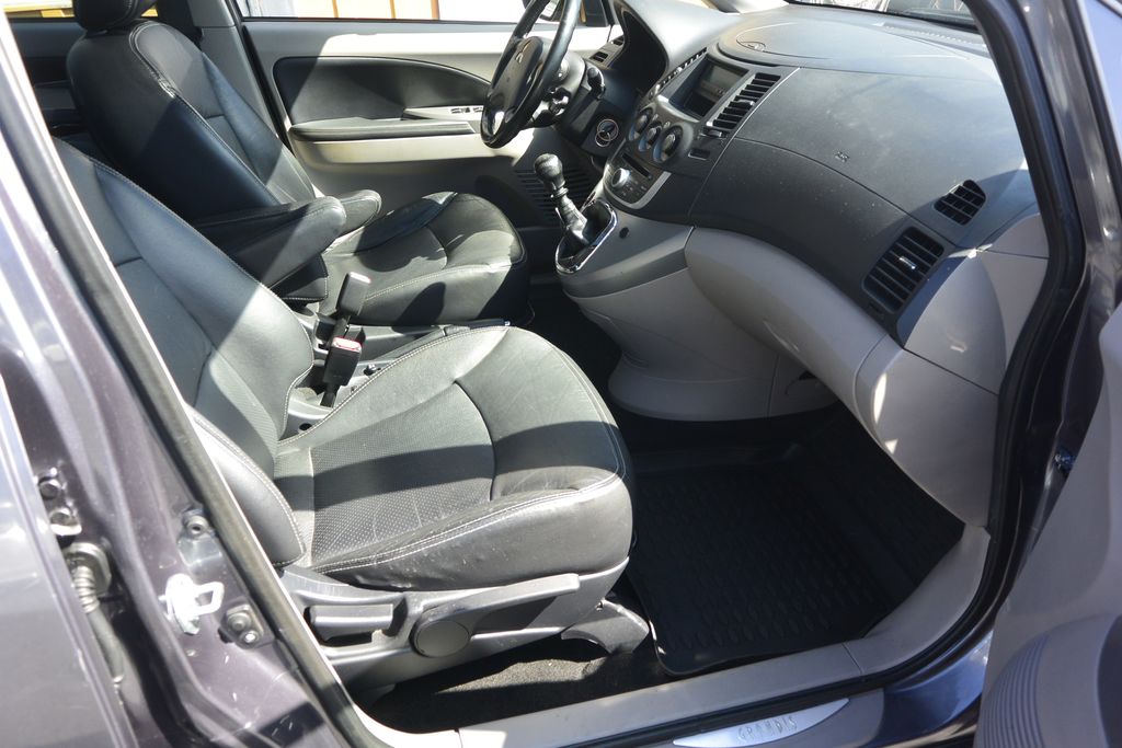 Mitsubishi Grandis