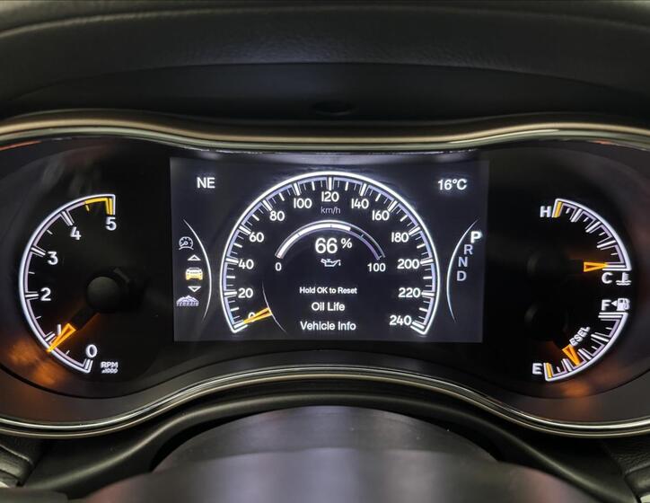 Jeep Grand Cherokee 14