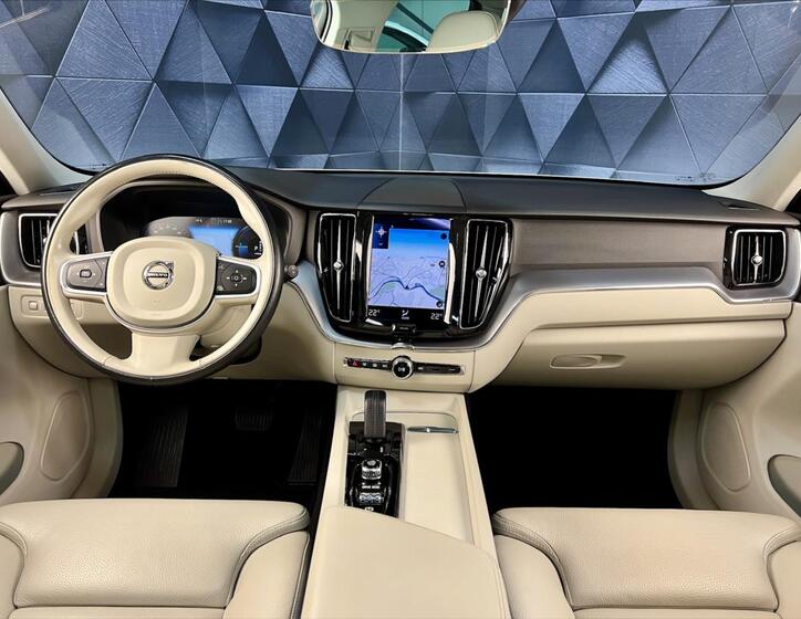 Volvo XC60 10