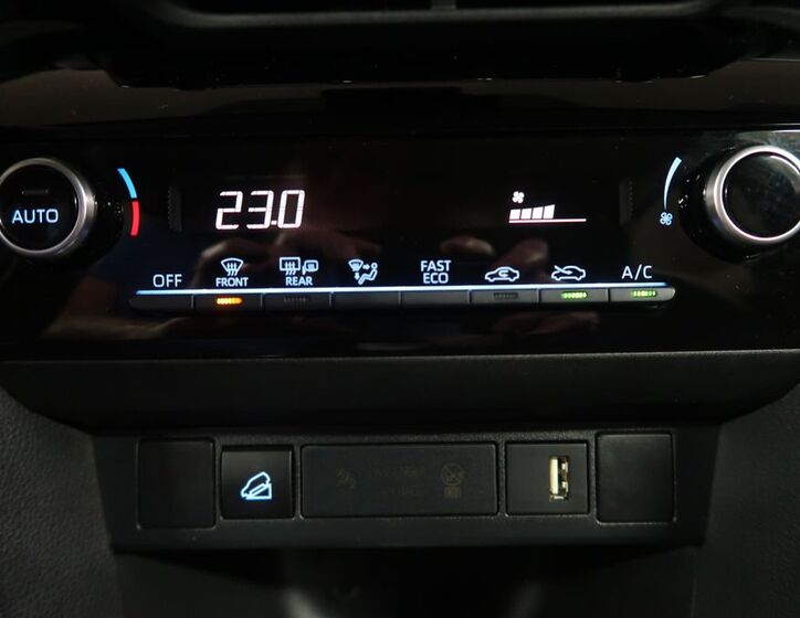 Toyota Yaris Cross 20
