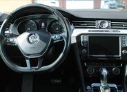 Volkswagen Passat 10