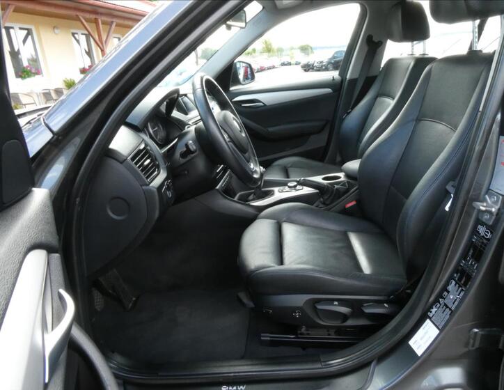 BMW X1 21
