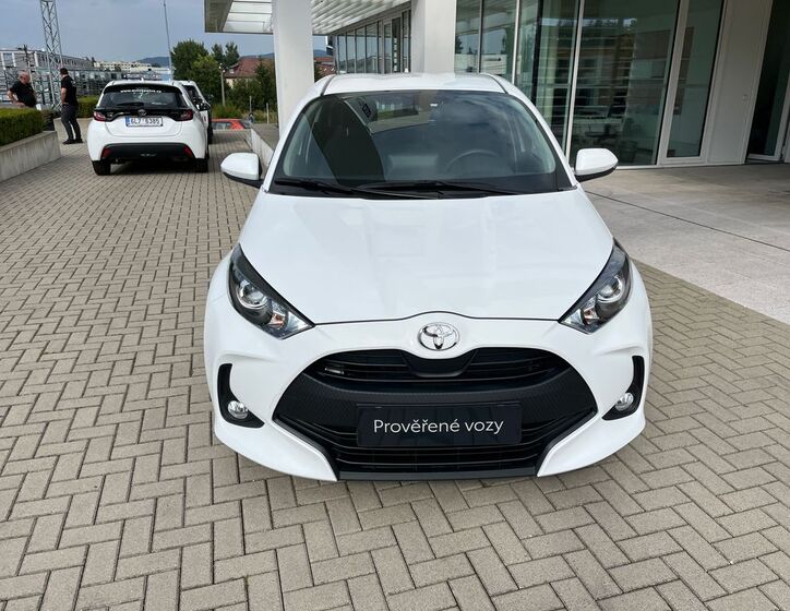 Toyota Yaris 9