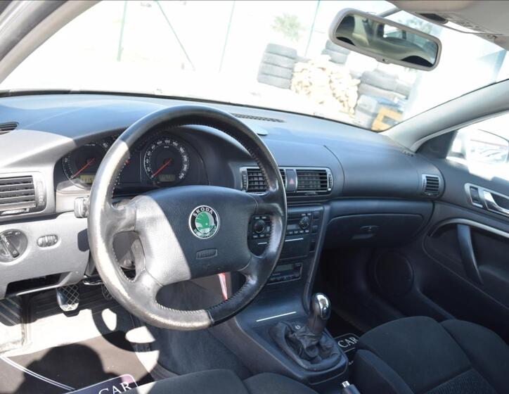 Škoda Superb 16
