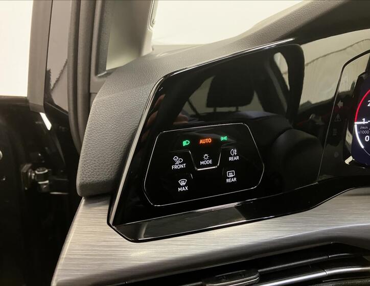 Volkswagen Golf 13