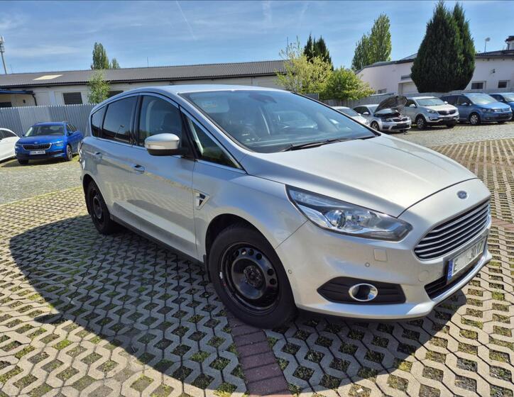 Ford S-MAX 5