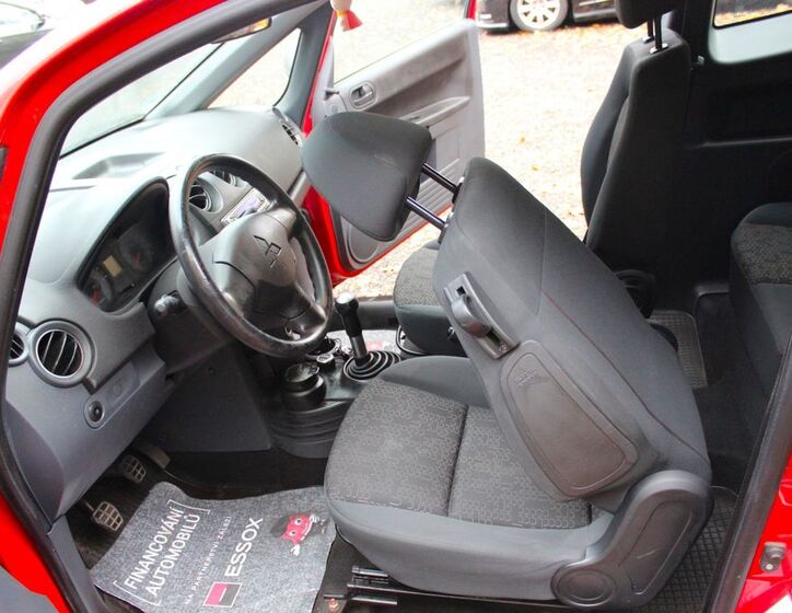 Mitsubishi Colt 16