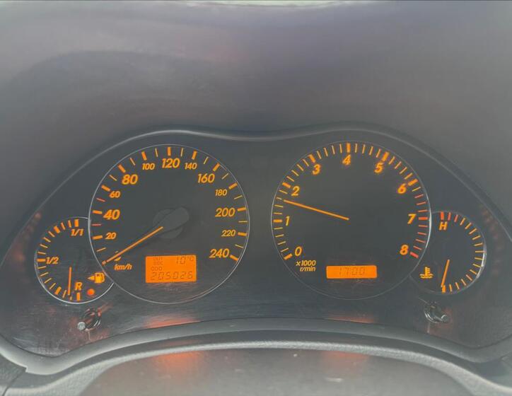 Toyota Avensis 15