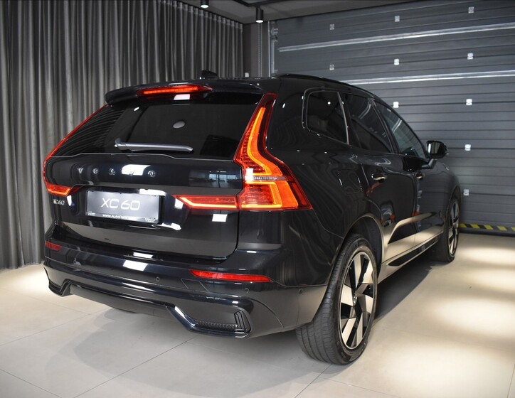 Volvo XC60 4