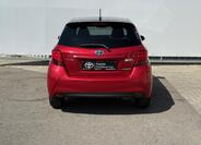 Toyota Yaris 5