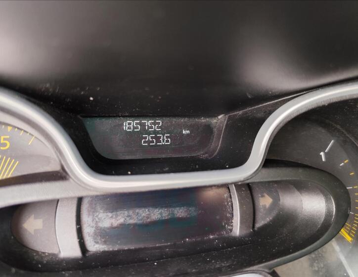 Renault Trafic 15