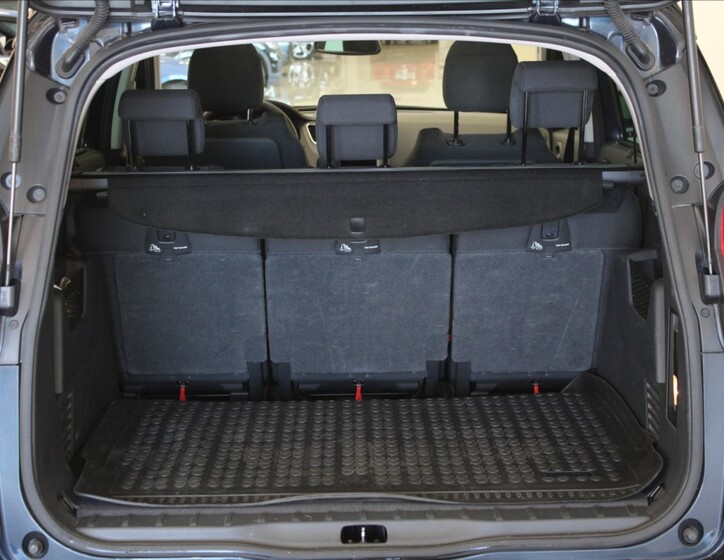 Peugeot 5008 25