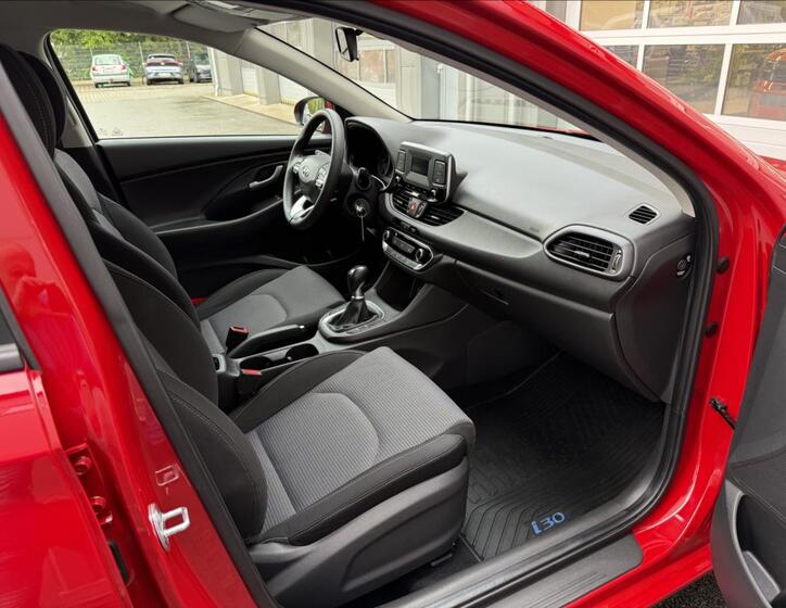 Hyundai i30 11