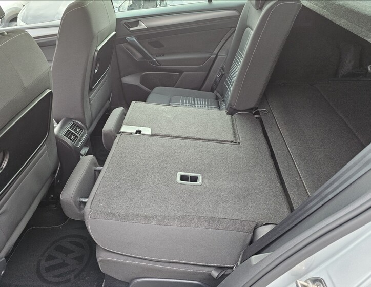 Volkswagen Golf Sportsvan 28