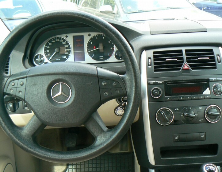 Mercedes-Benz Třídy B 12