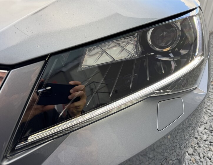 Škoda Superb 9