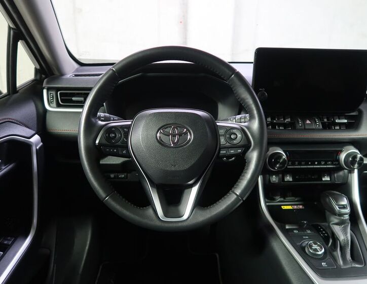 Toyota RAV4 16