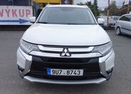 Mitsubishi Outlander 2