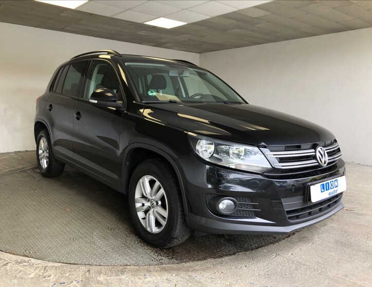 Volkswagen Tiguan 1