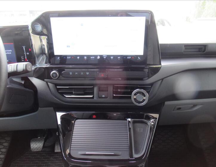 Ford Tourneo Custom 10