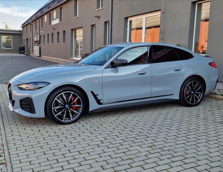 BMW i4 6