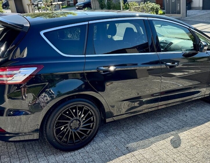 Ford S-MAX 6