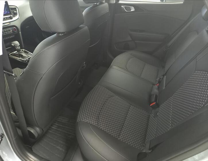 KIA XCeed 10